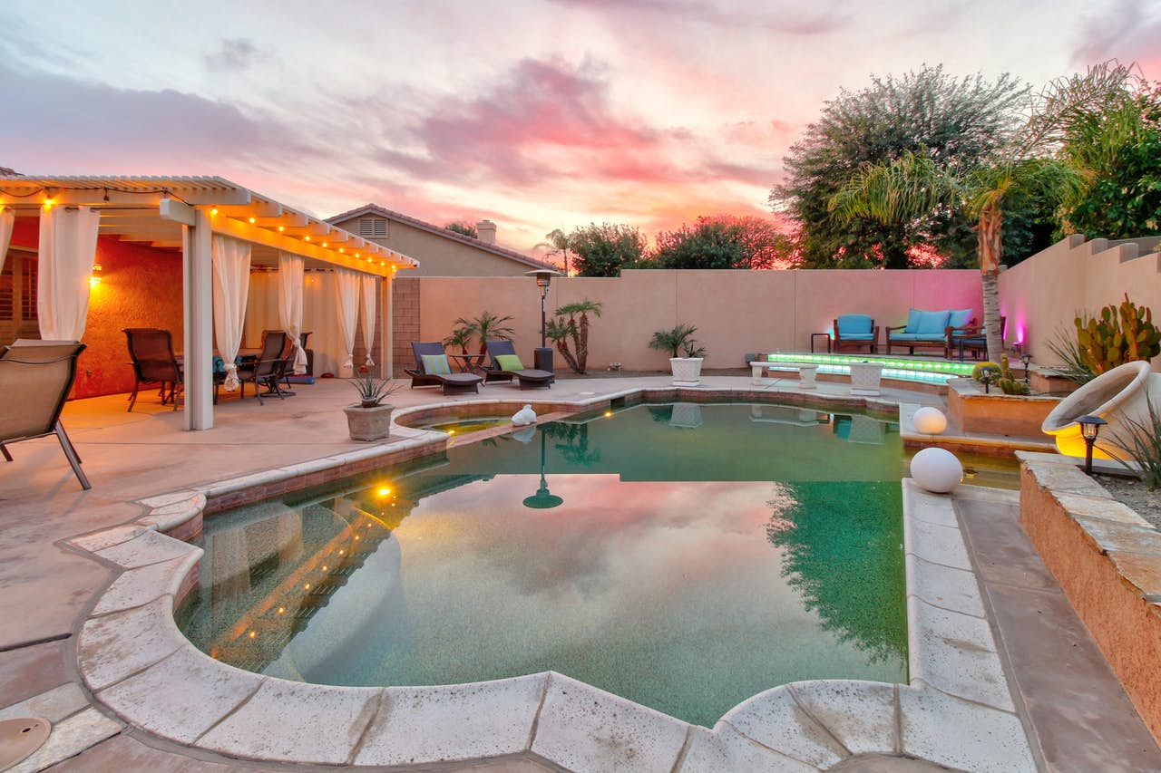Vacation rental outdoor pool and patio in Indio