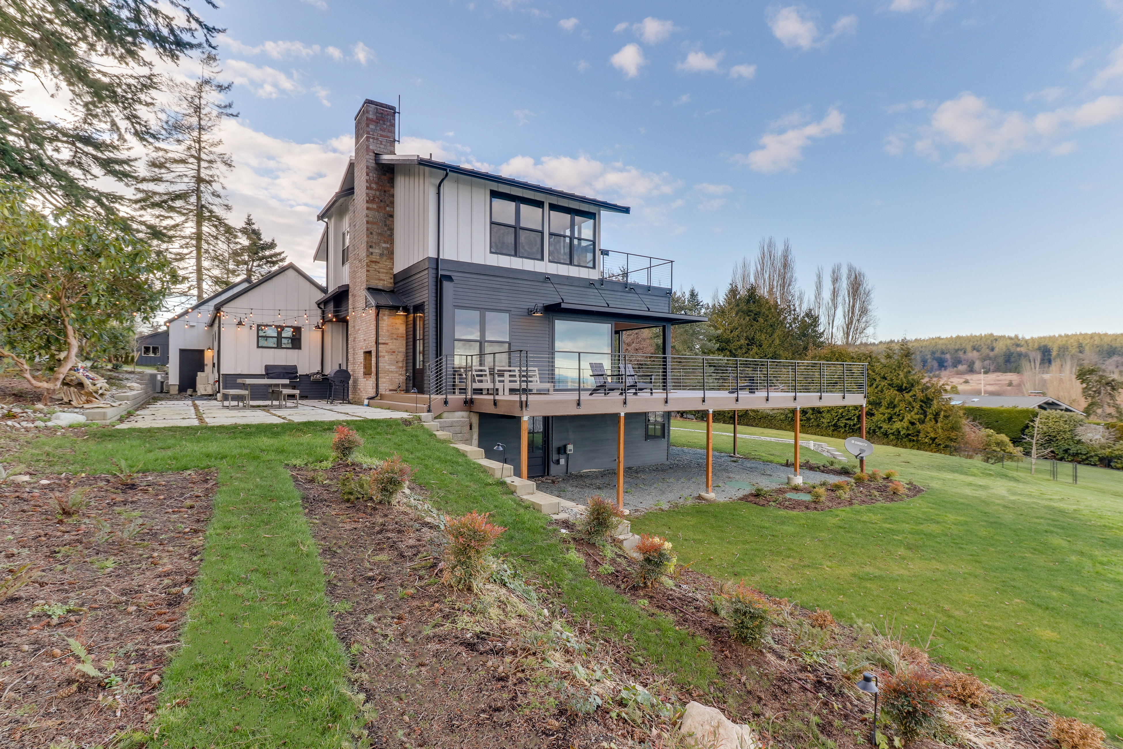 Large vacation rental on Whidbey Island