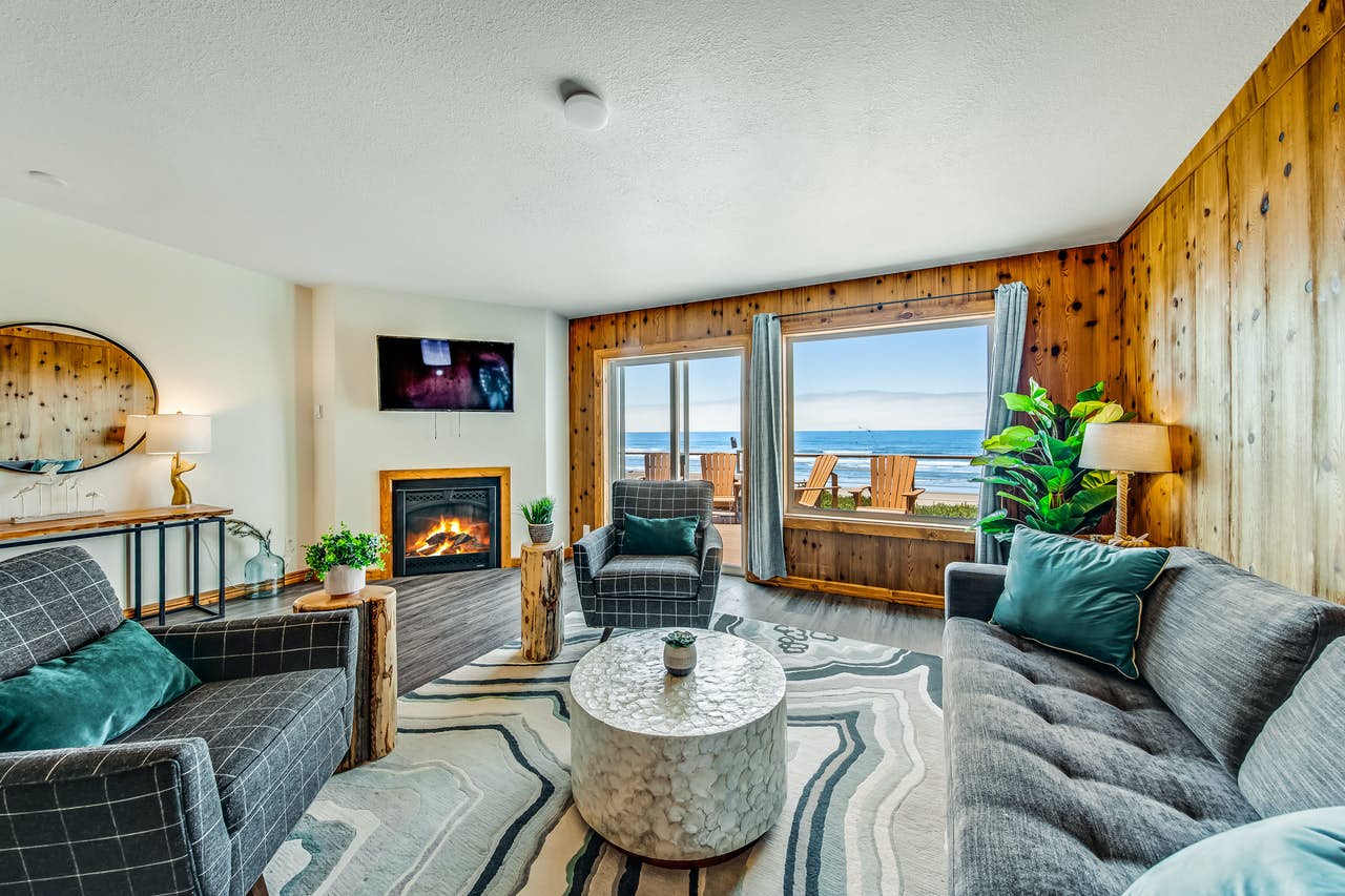 adorable Waldport, OR beach rental with fireplace and beautiful ocean views