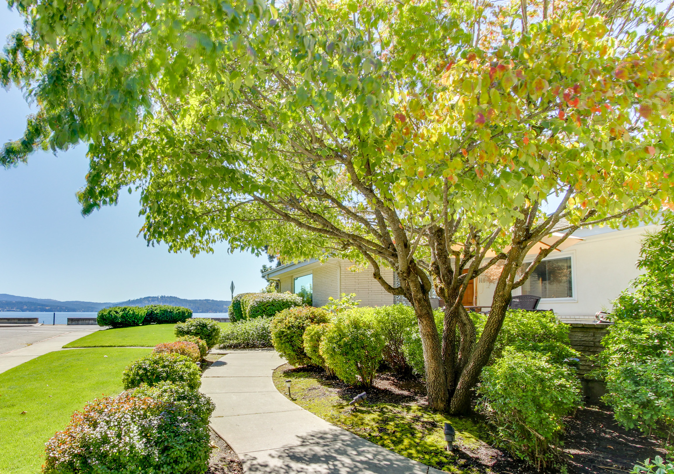 lakefront vacation home in coeur dalene, id