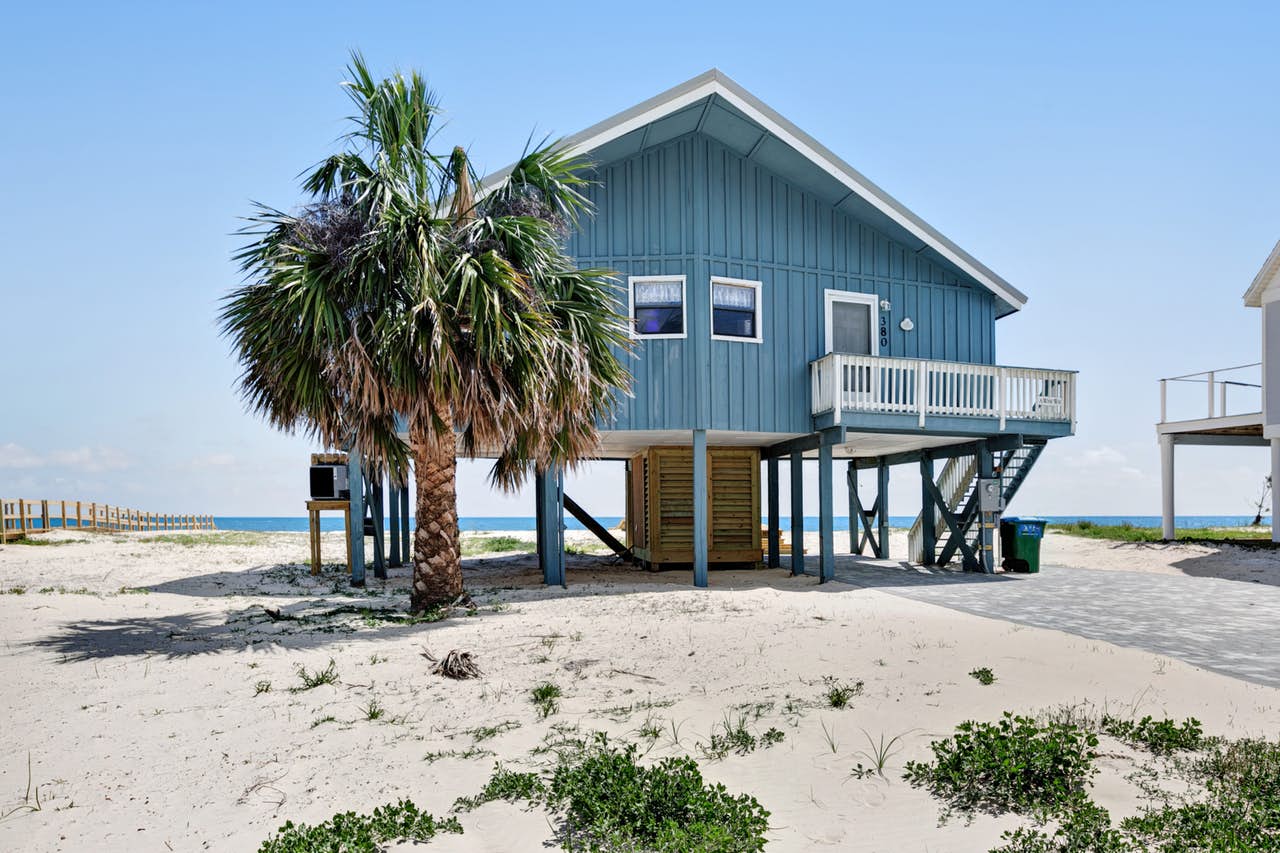 5 States For The Best Secluded Beach Rentals | Vacasa