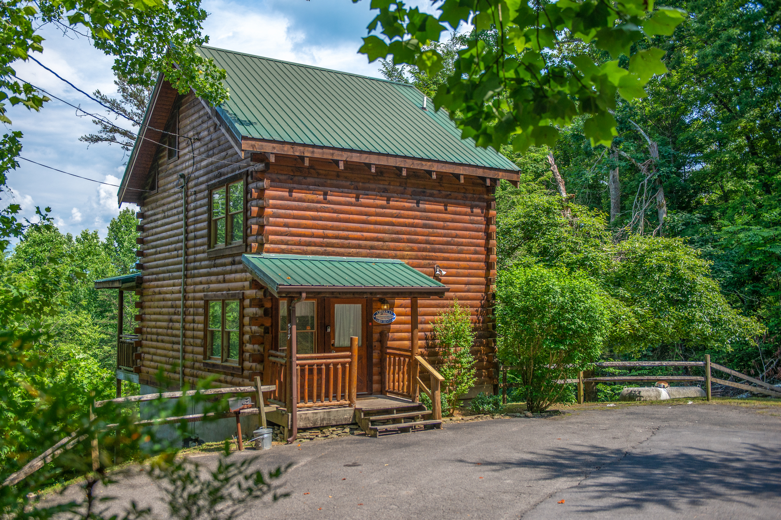 PetFriendly Cabins in Gatlinburg to Wag About Vacasa