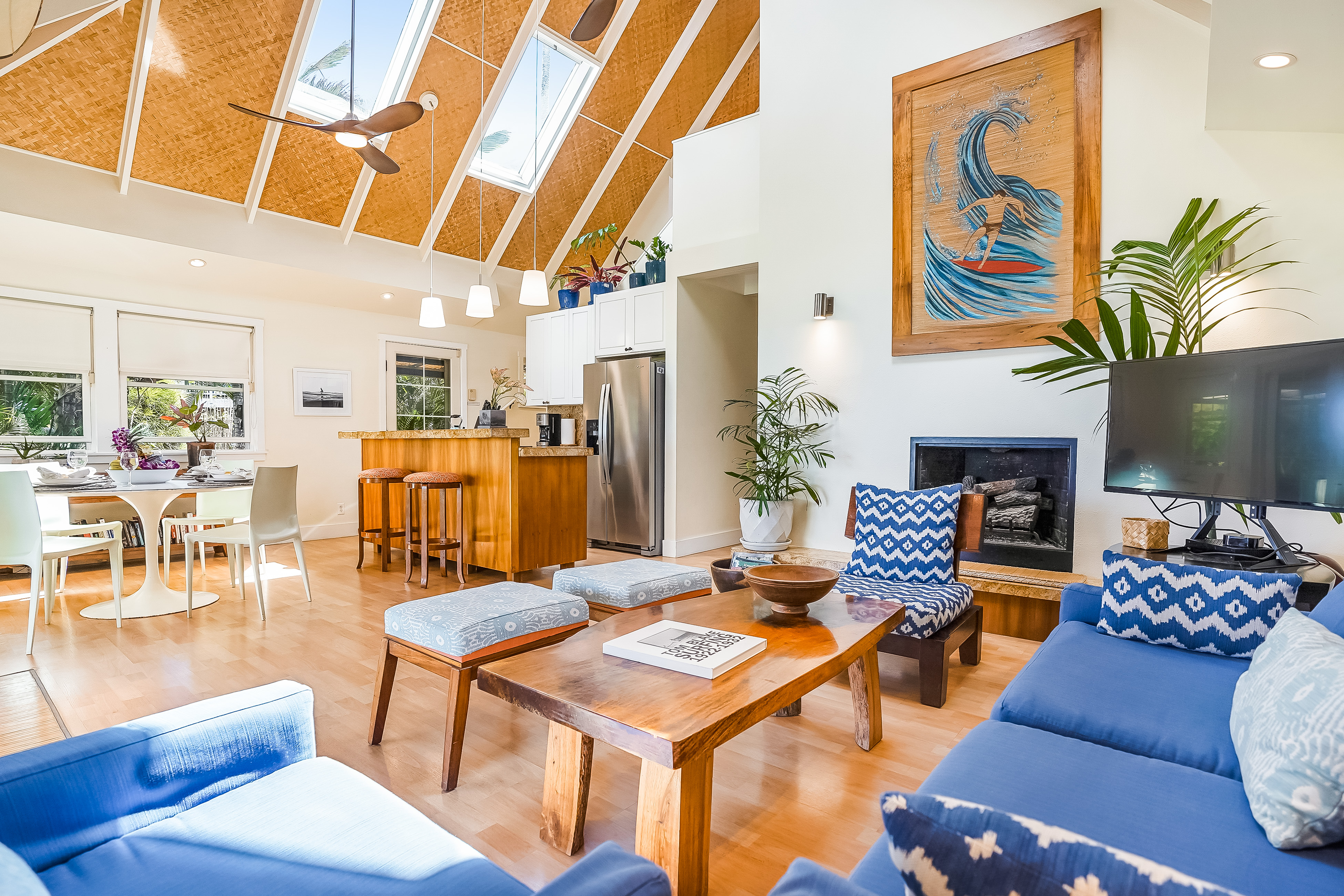 high ceilings and open layout of hawaii vacation rental