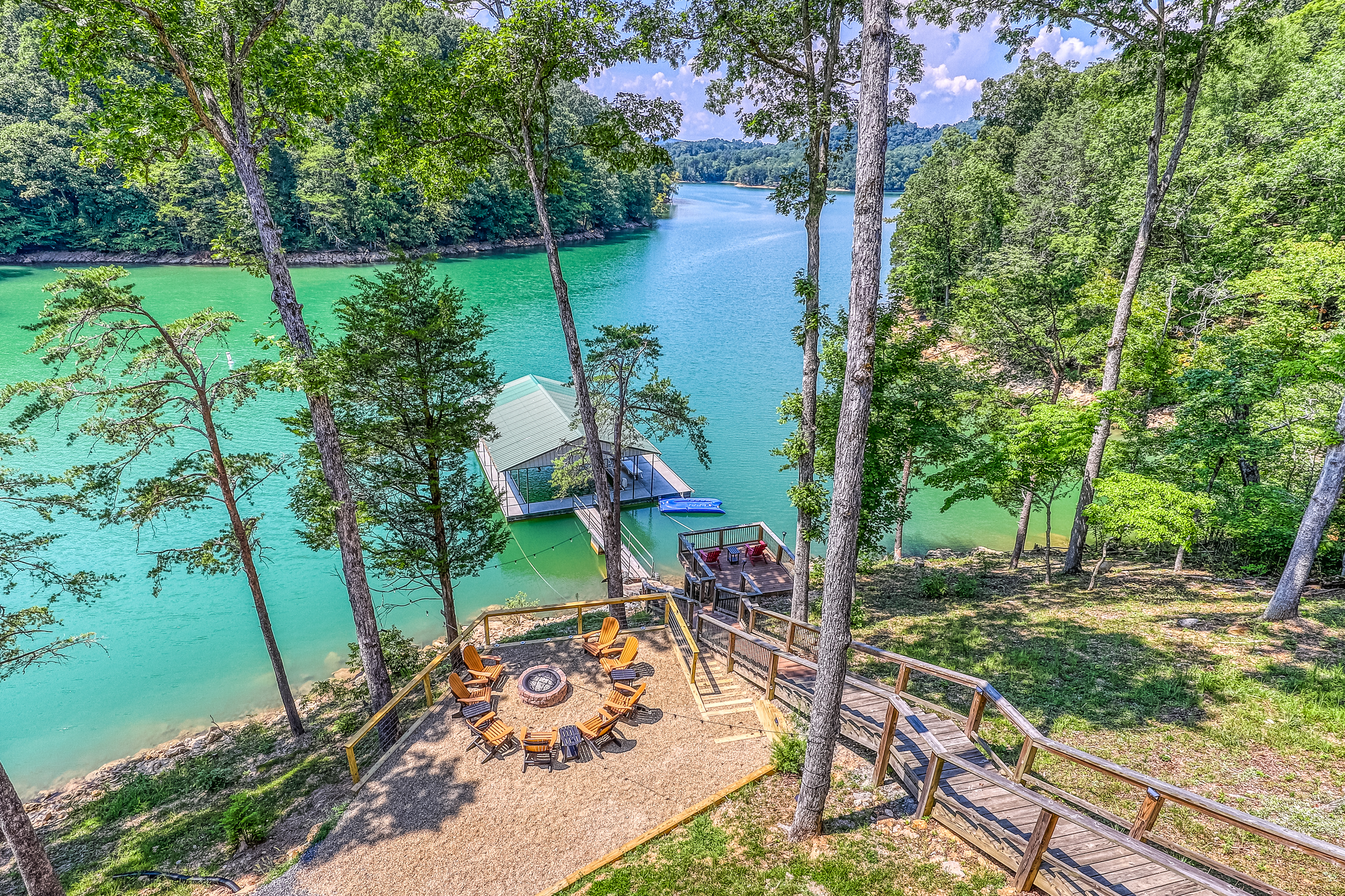 Lake House Rentals, Lake Cabin Rentals, Lakefront Cottages Vacasa