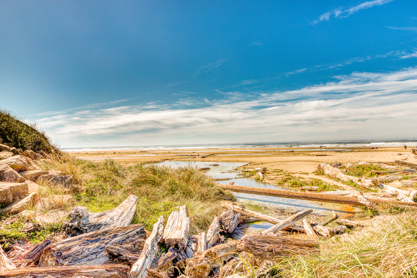 Image of the coastline in Florence, Oregon.