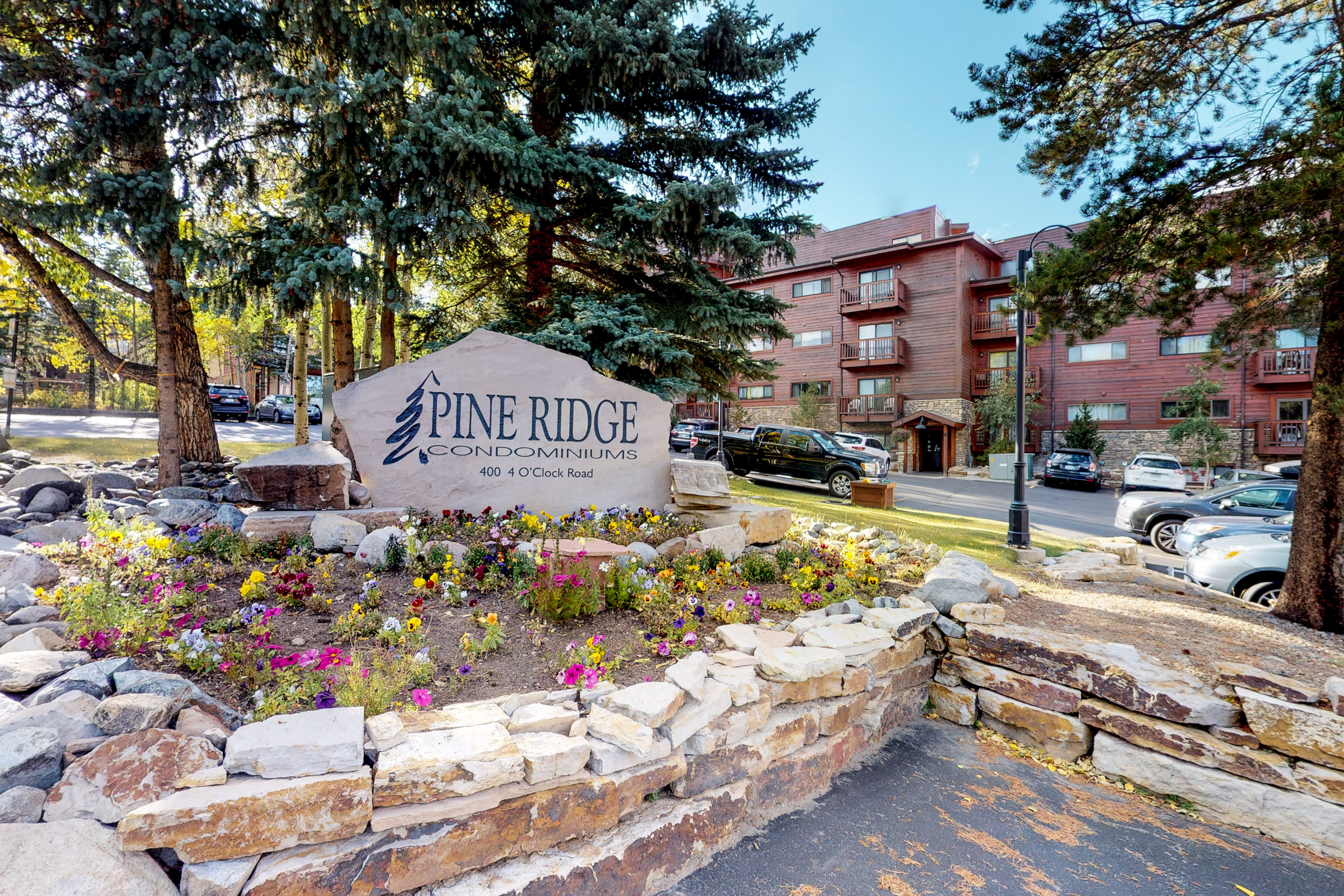 The front sign at Pine Ridge Condominiums.