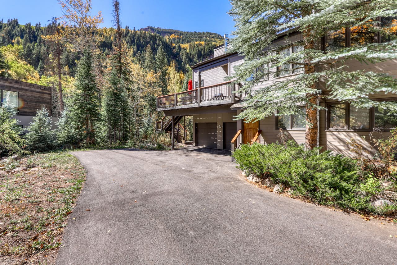 Riverfront Cabins in Colorado Vacasa