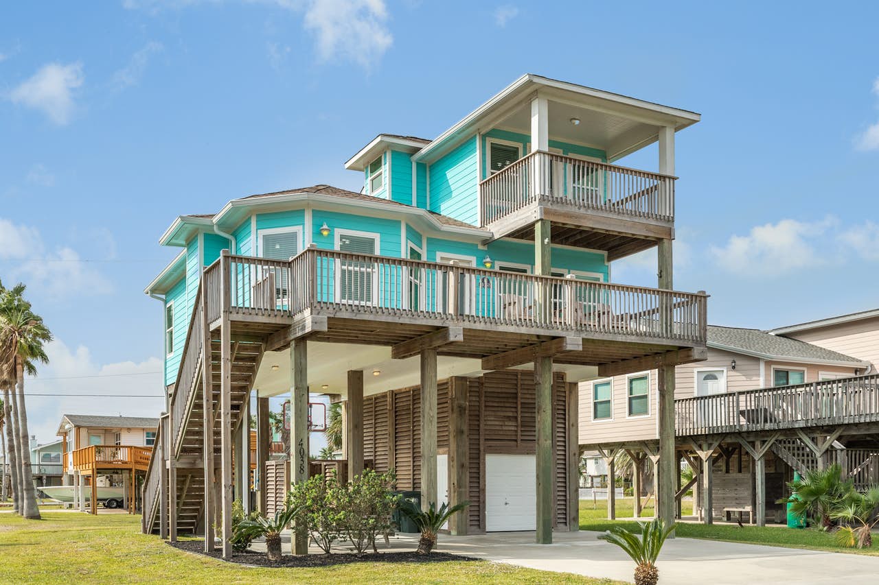 Galveston Beach House Rentals In Every Sea Glass Hue | Vacasa