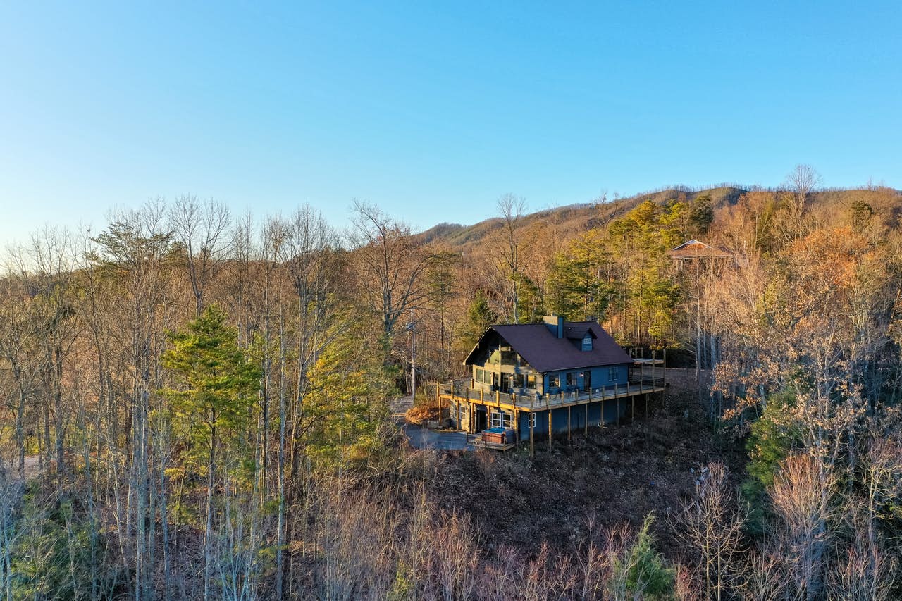 Gatlinburg, TN - exterior of event home rental