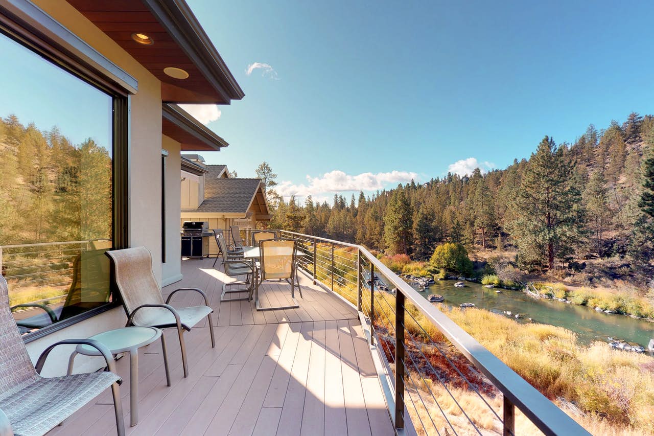 Vacation rental balcony in Bend