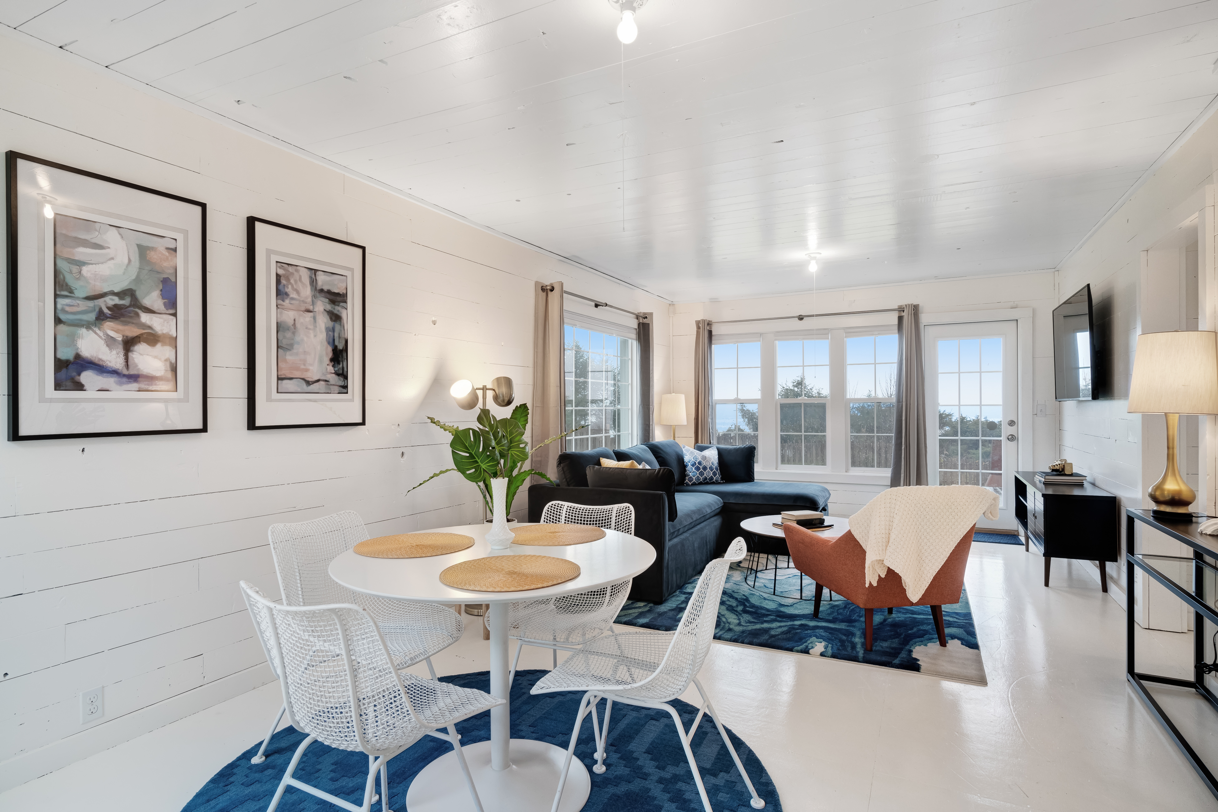 professionally designed home by Vacasa Interior Design Team in moclips, wa