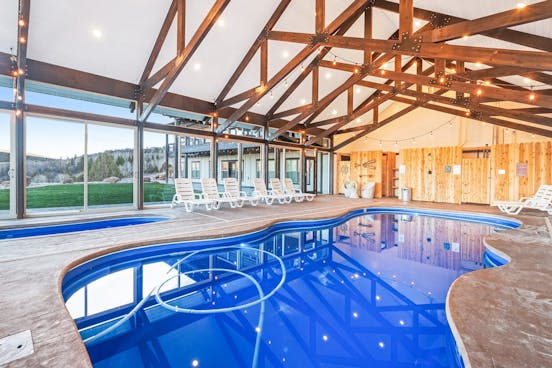 Vacation Rentals With Private Pools Indoor Pools Shared