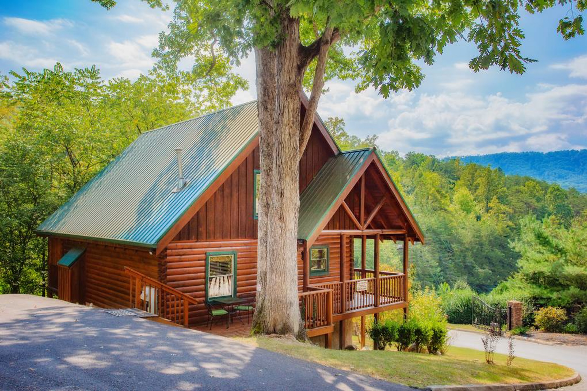 Exterior of a cabin rental in Pigeon Forge overlooking the Smoky Mountains.