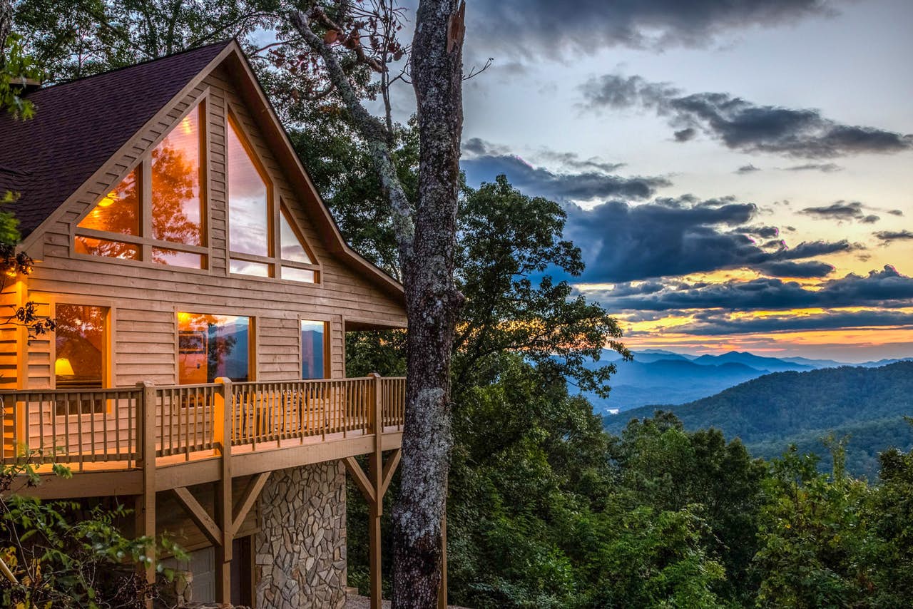 Vacation cabin rental in the North Carolina mountains
