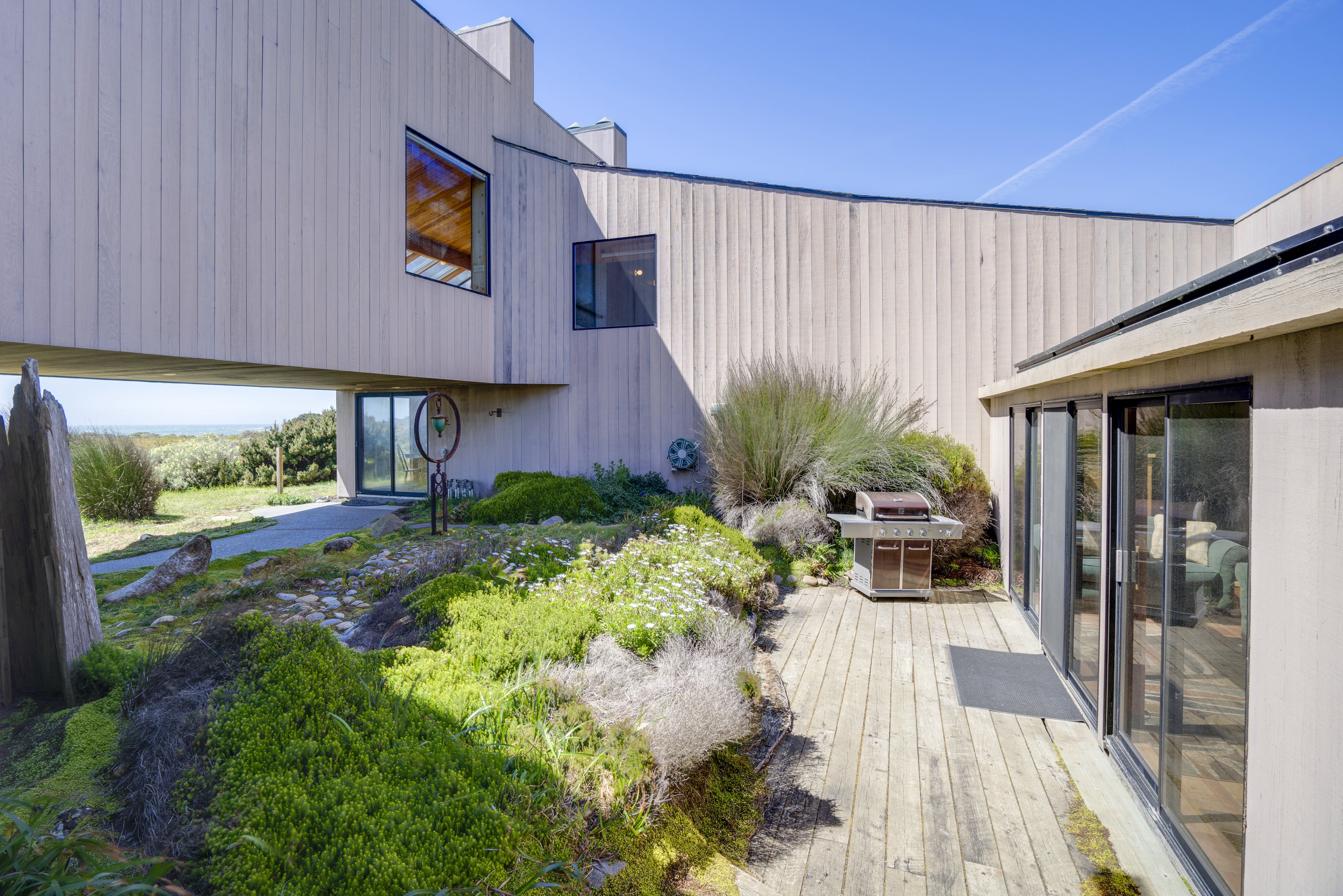 three-bedroom dog-friendly oceanfront home in Sea Ranch, CA