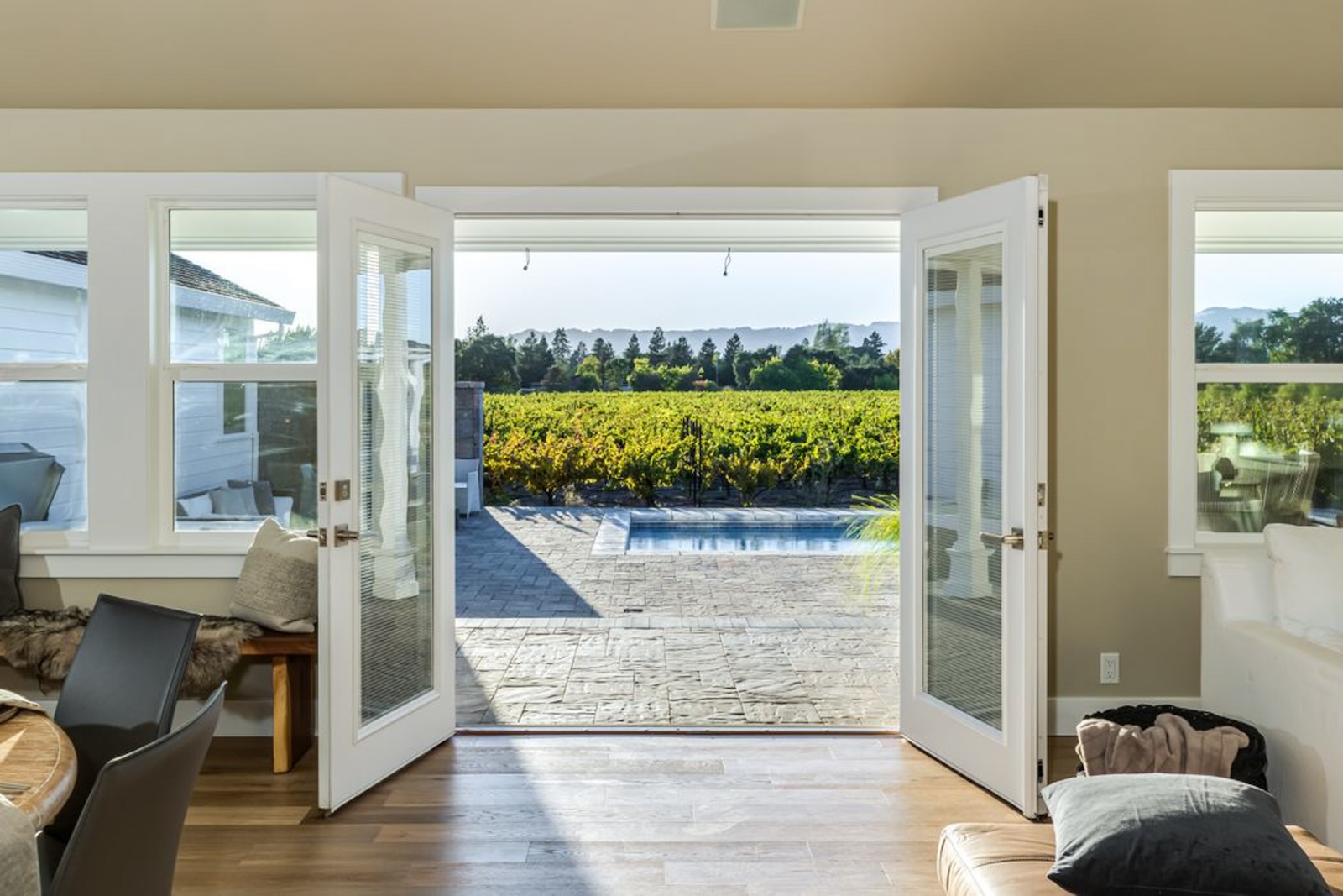 The backdoor area of a vacation rental in Sonoma, CA.