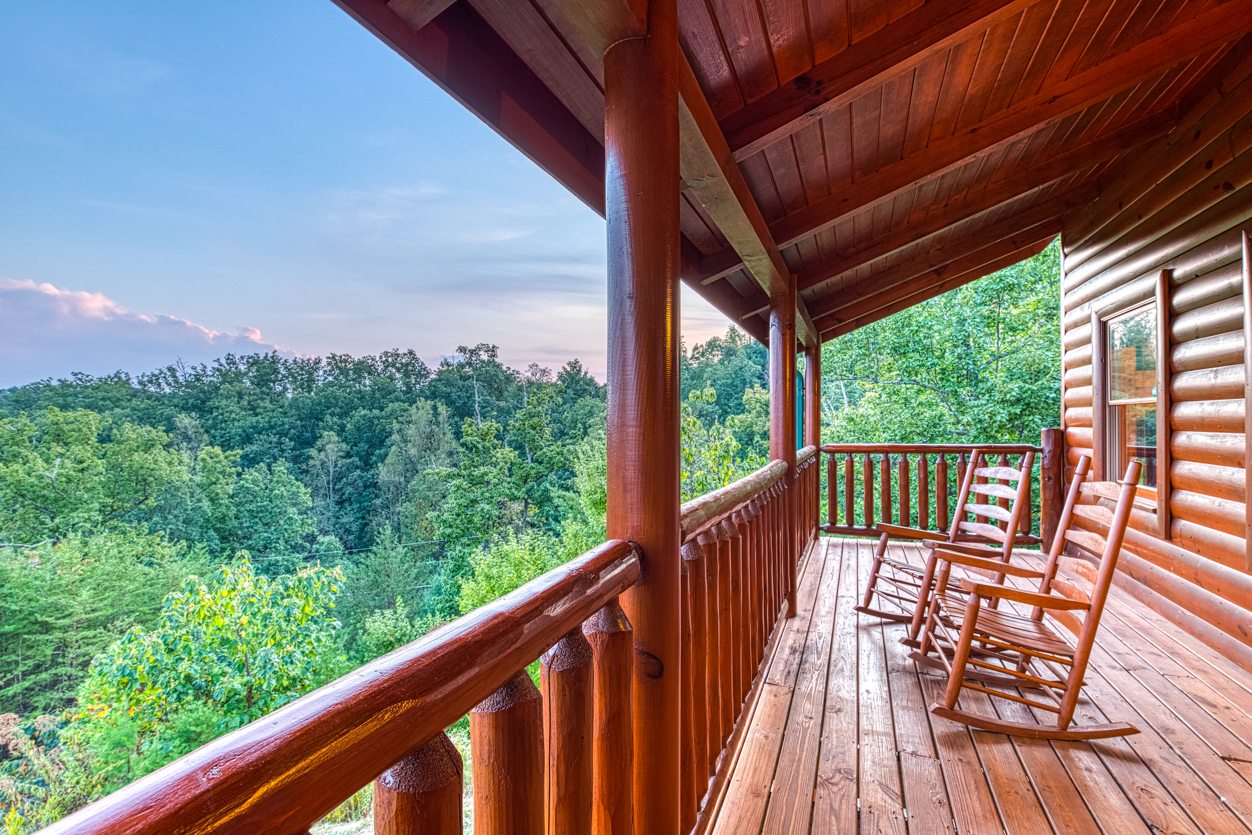 deck with rocking chairs at tennessee cabin rental