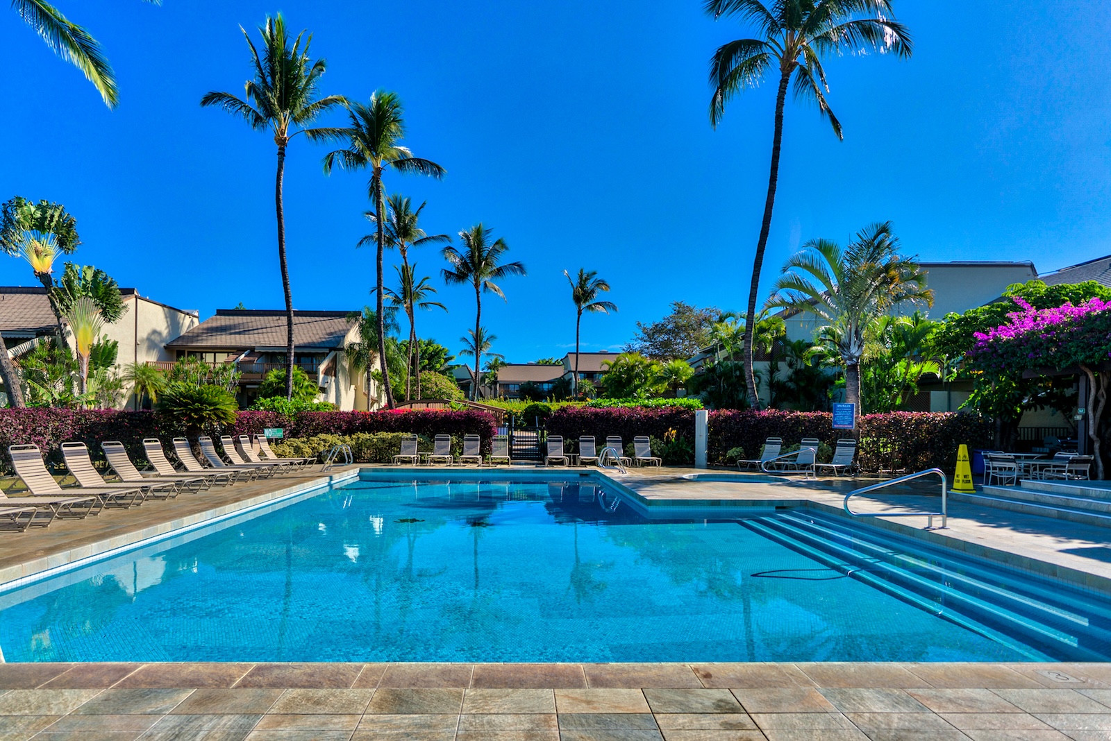 A pool in Maui Kamaole.