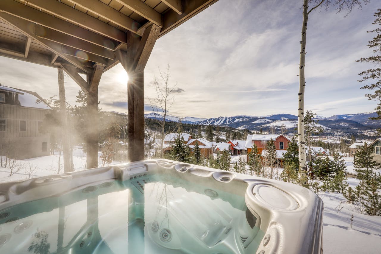 5 Breathtaking Colorado Vacation Cabin Rentals with Hot Tubs Vacasa