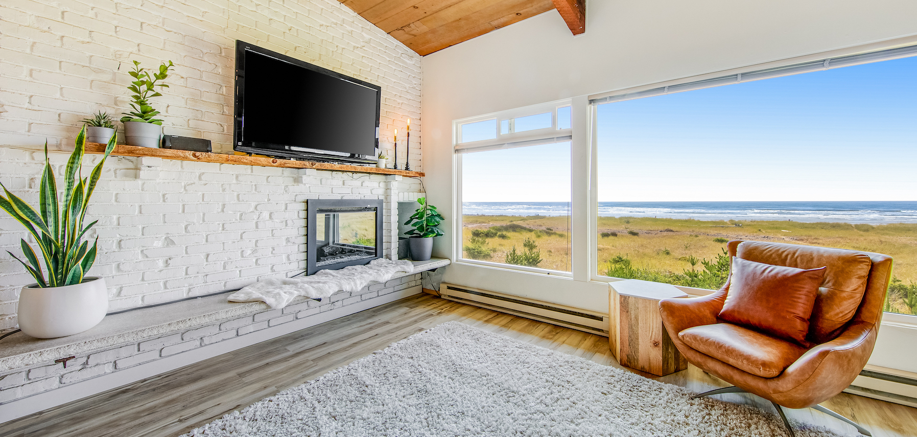 Vacasa Oregon Hood to Coast Property Management Vacasa