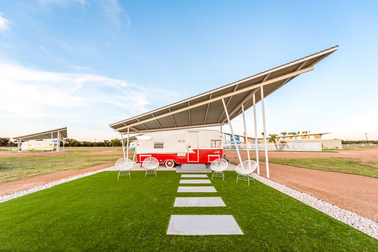 a wedding friendly resort in Fredericksburg, TX called Blue Skies Retro Resort
