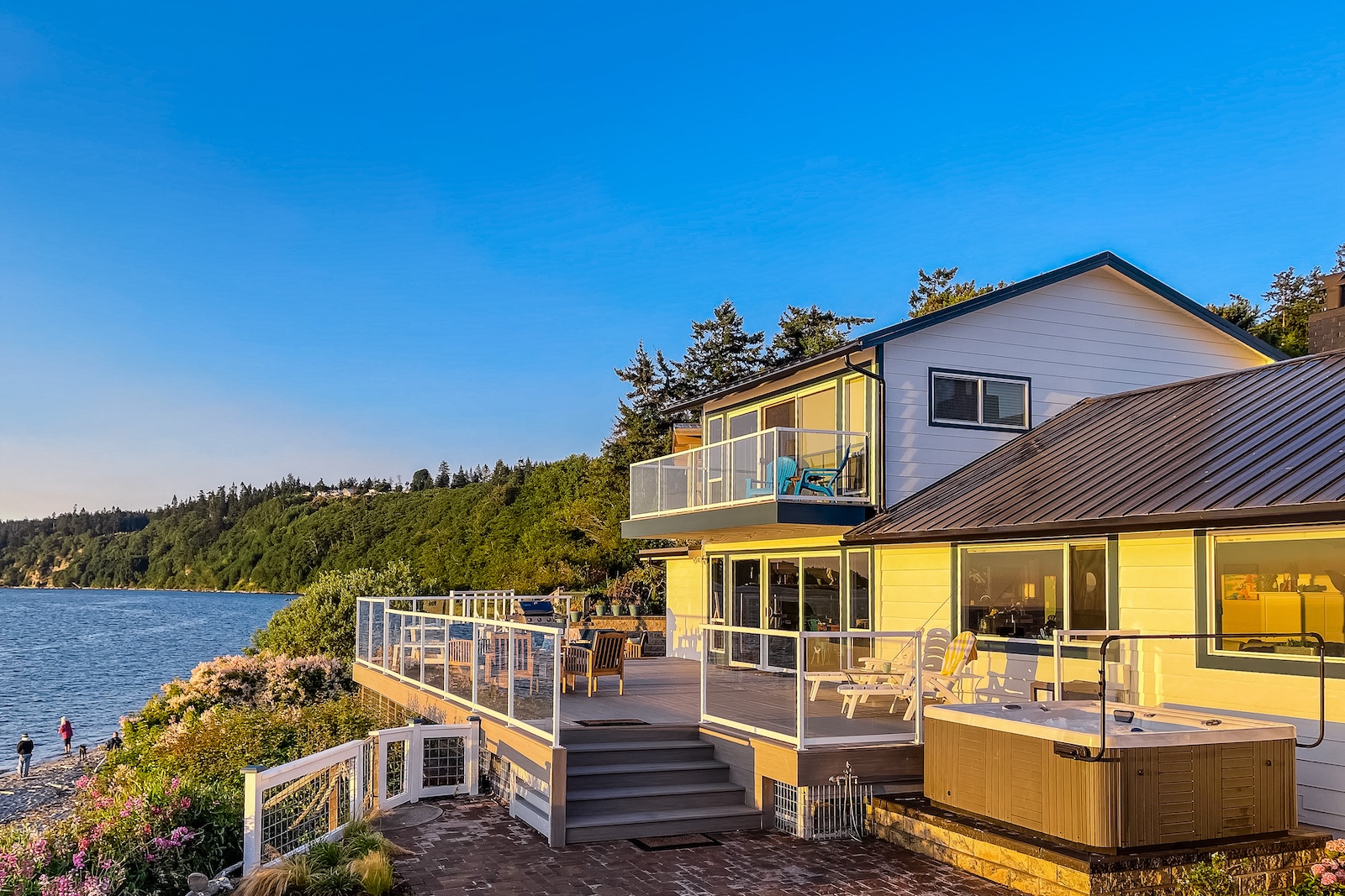 A house rental on the coast of Freeland, WA.