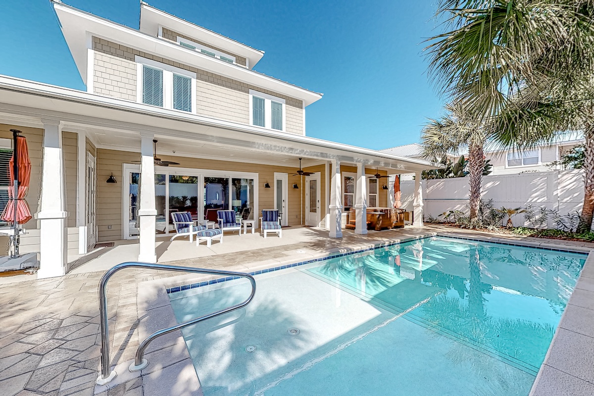 The pool area of a Destin rental.