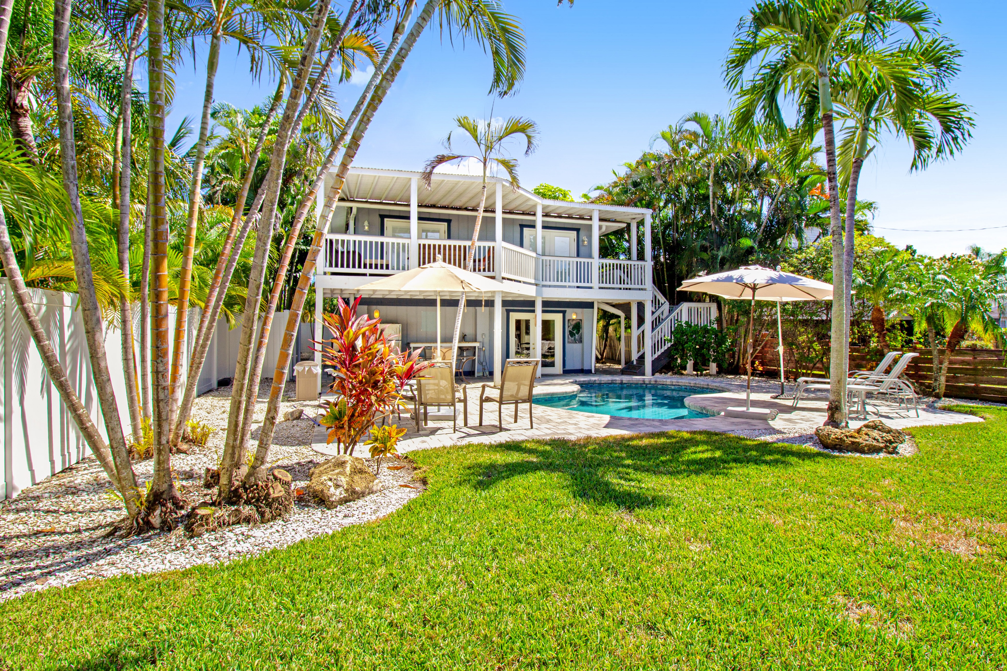 Beach cottage in Anna Maria, Florida with private pool and manicured lawn
