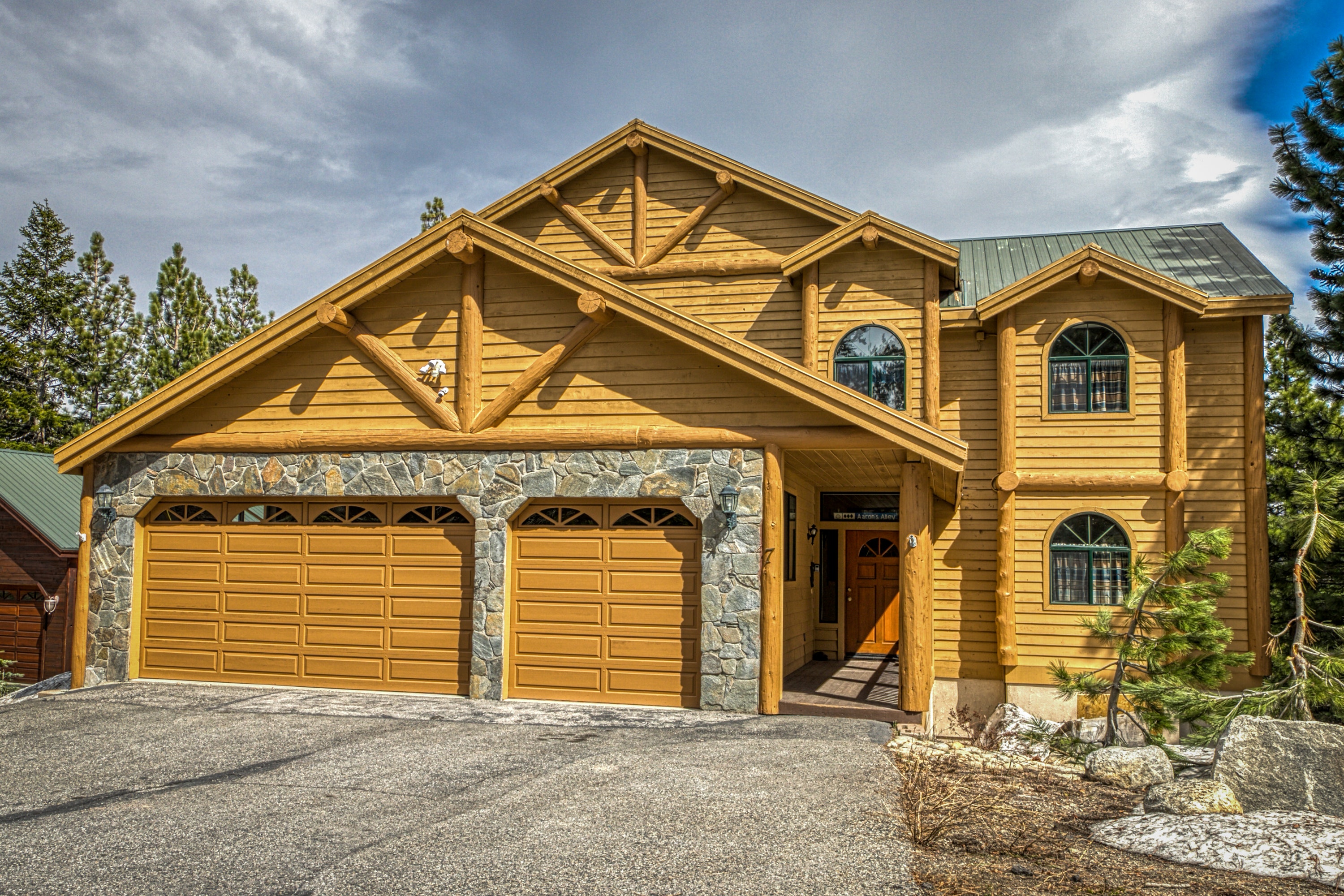 log cabin in mammoth lakes, ca
