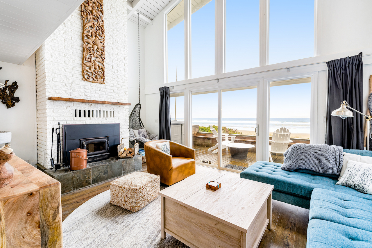 The living room of a vacation rental overlooking the beach in Rockaway Beach, OR.