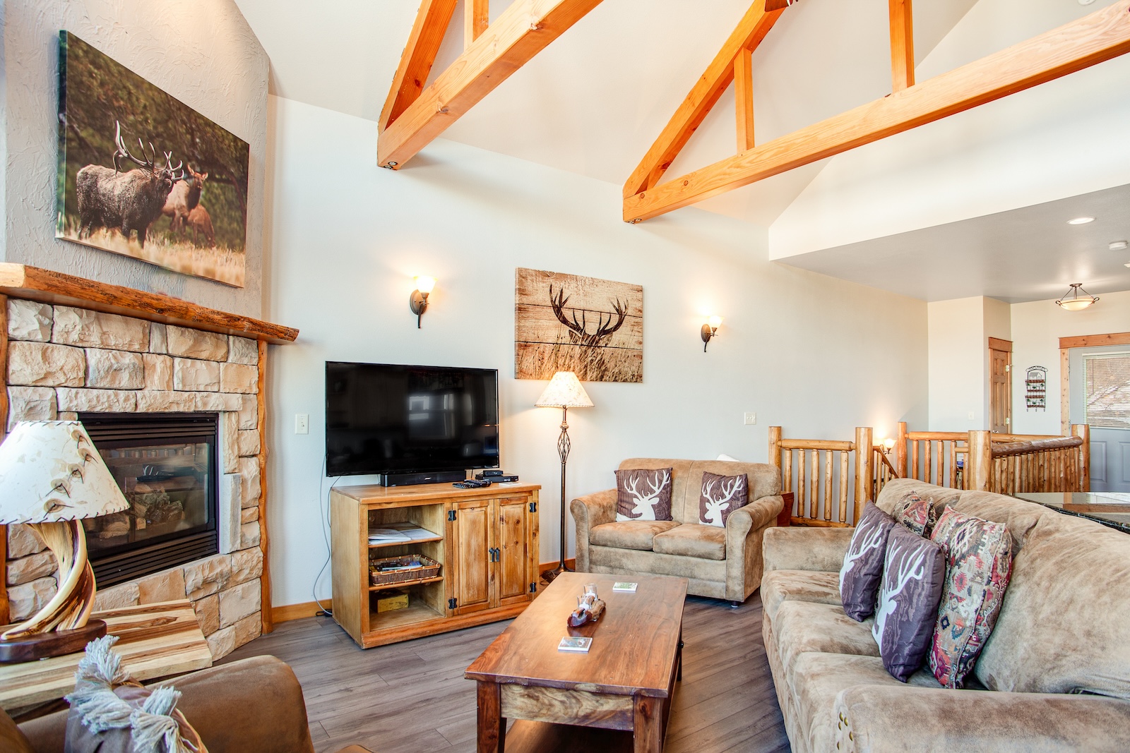 The living area of a vacation rental in Estes Park, CO.
