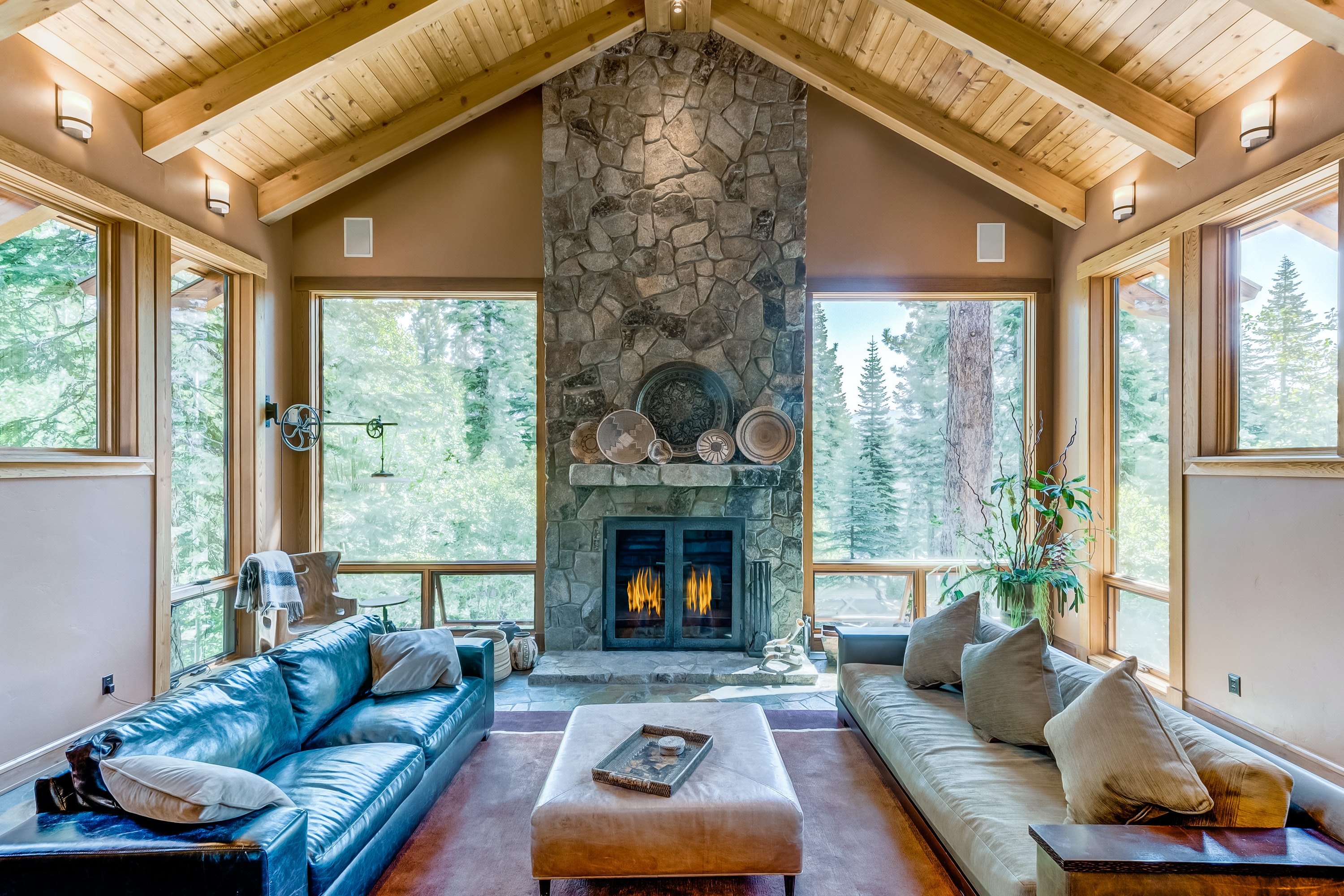 10 Vacation Rental Fireplaces to Stoke Your Wanderlust Vacasa