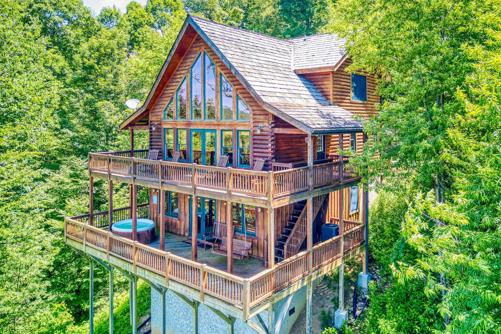 The exterior of a vacation rental in Mars Hill, NC.