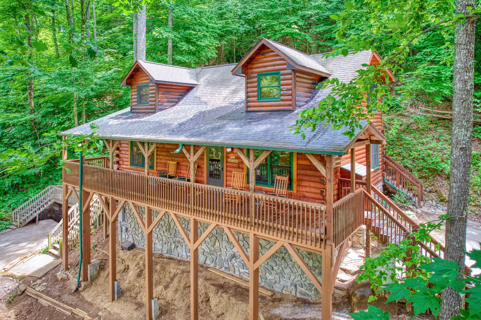 The exterior of a large affordable cabin in Maggie Valley, NC.