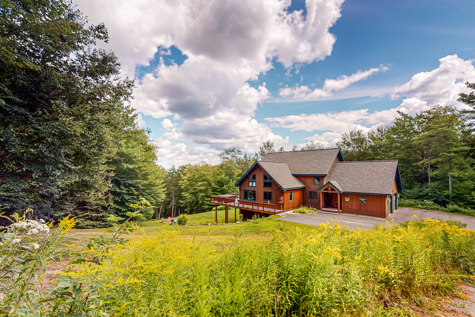 The front of a vacation rental in Ludlow, VT.