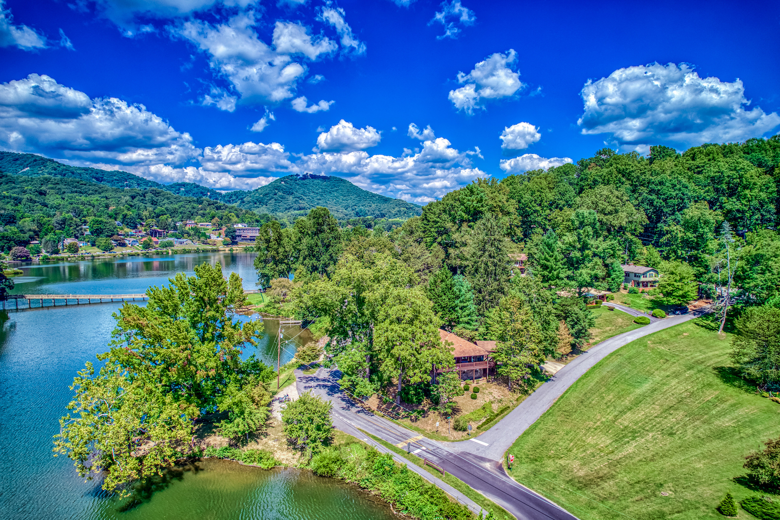 Ariel shot of a Smoky Mountain vacation rental near the lake.