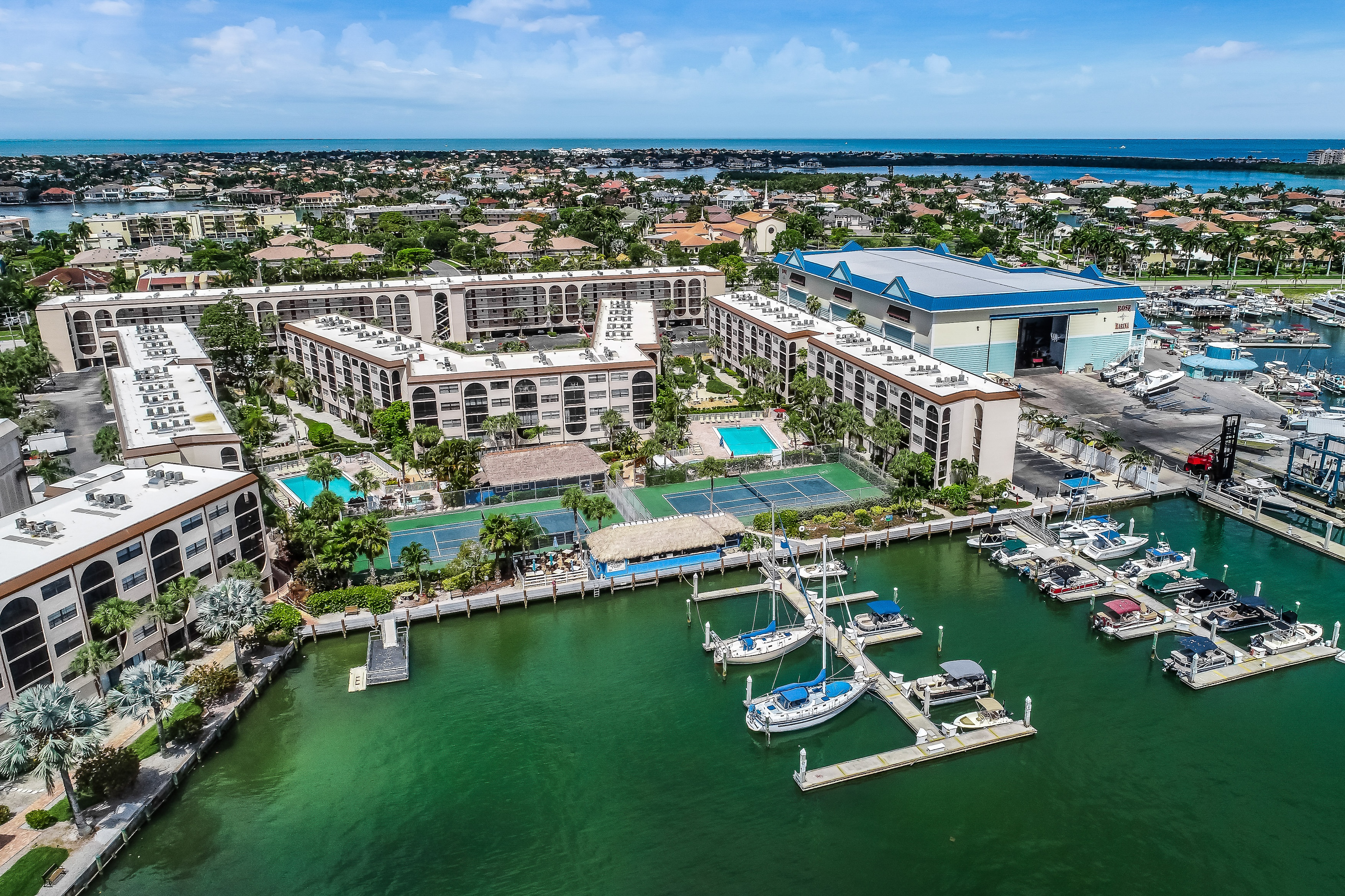 resorts and docks along the coast of marco island