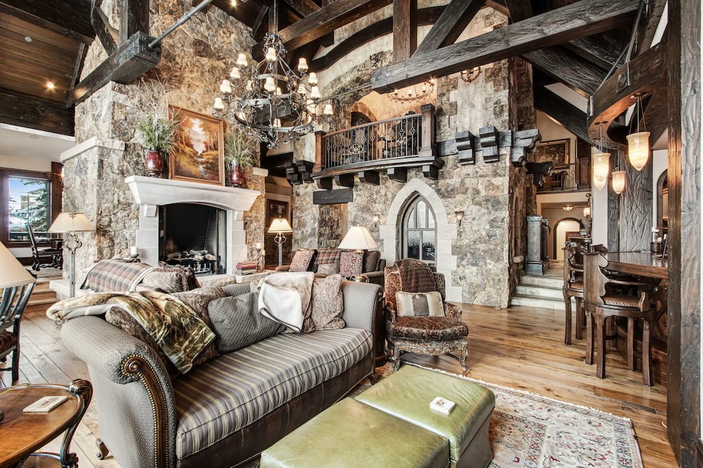 Vacation rental with elegant design and fireplaces in Avon. Co.