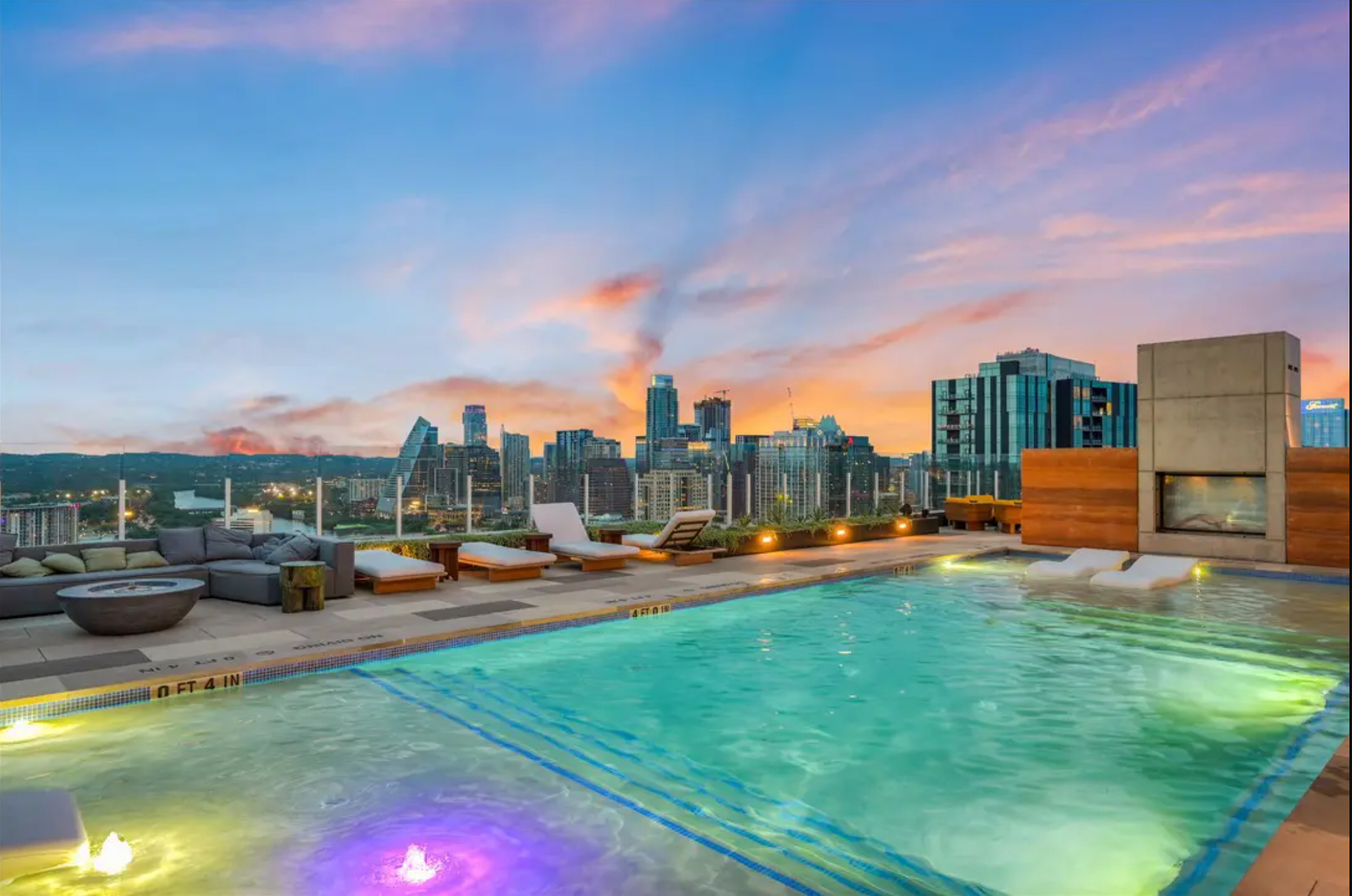 The pool at natiivo in Austin, TX.