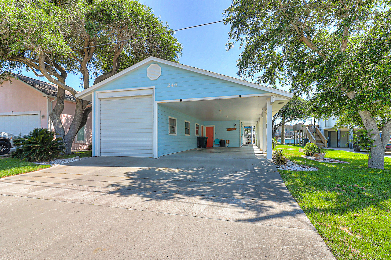 The exterior of a vacation rental in Rockport, Texas.