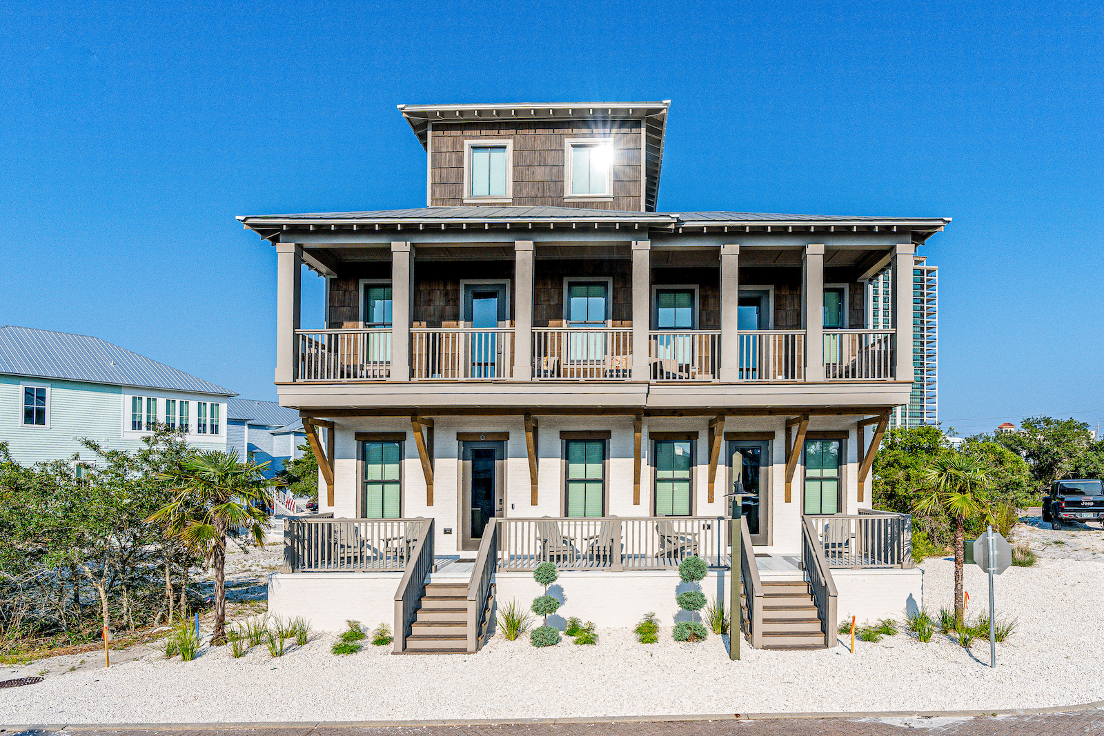 Holiday Vacation Rentals, Resorts, Cabins, Cottages | Vacasa
