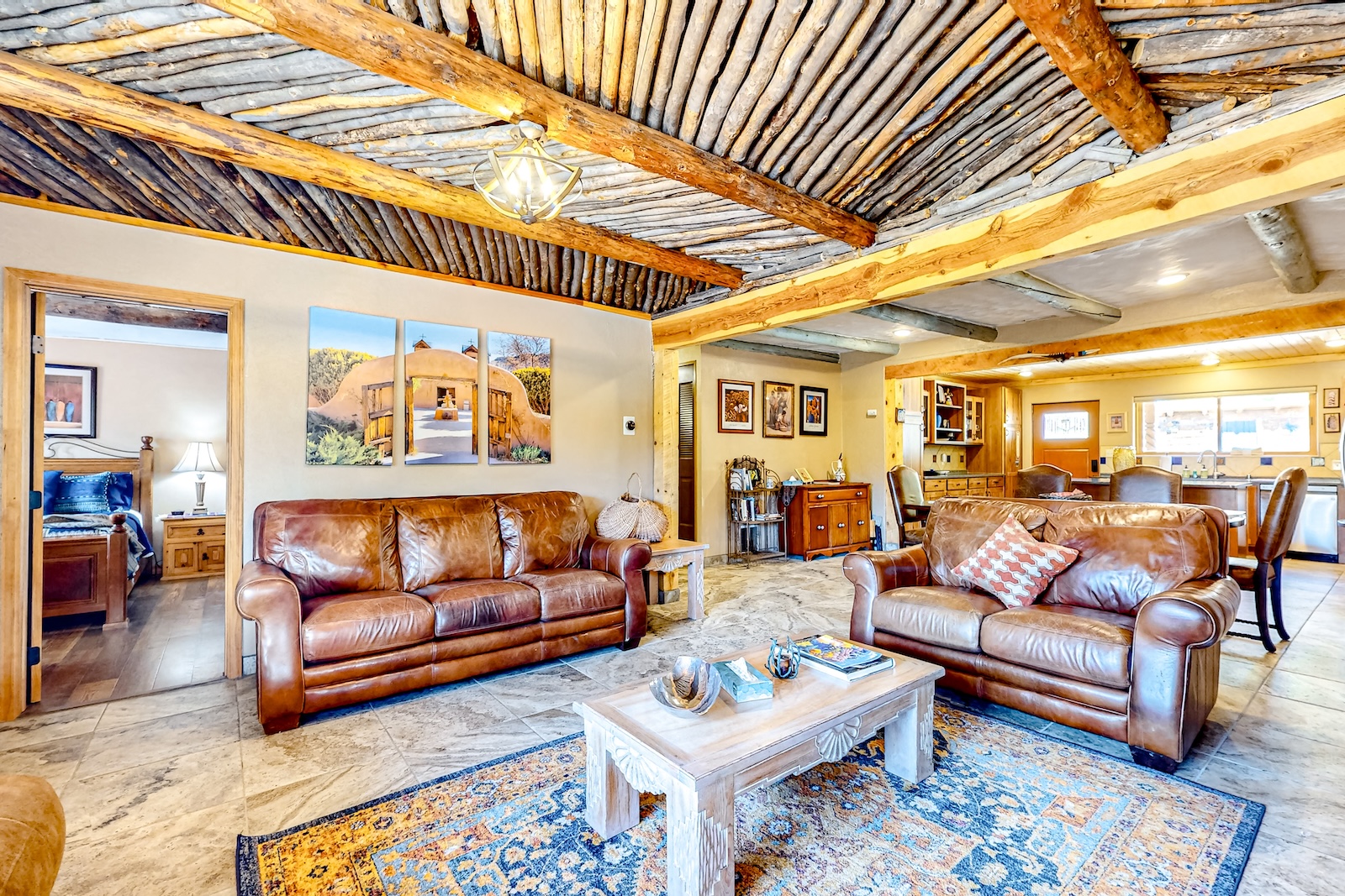 The living area of an Arroyo Secco, NM vacation rental.