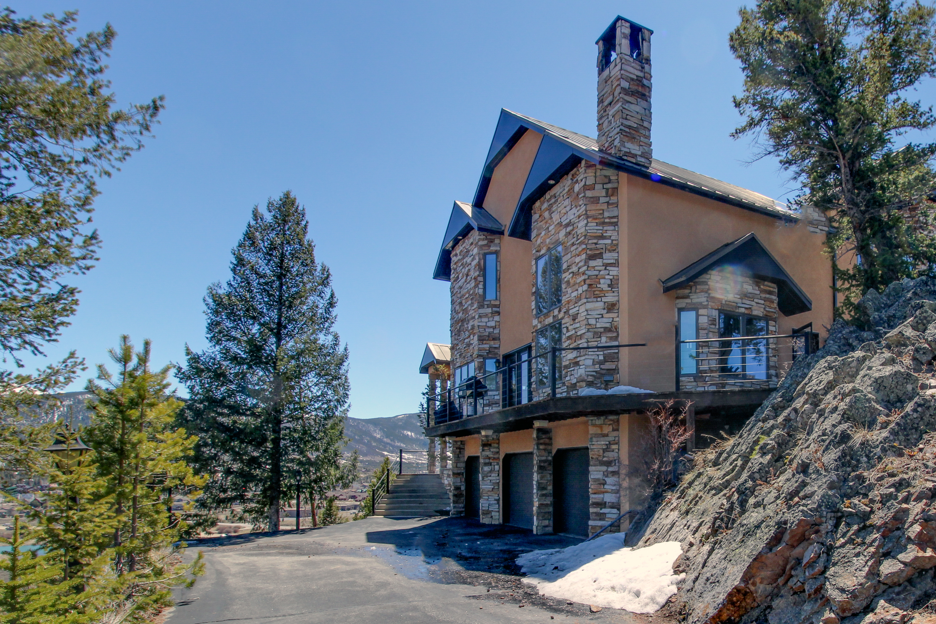 Dillon, CO vacation home with mountain views