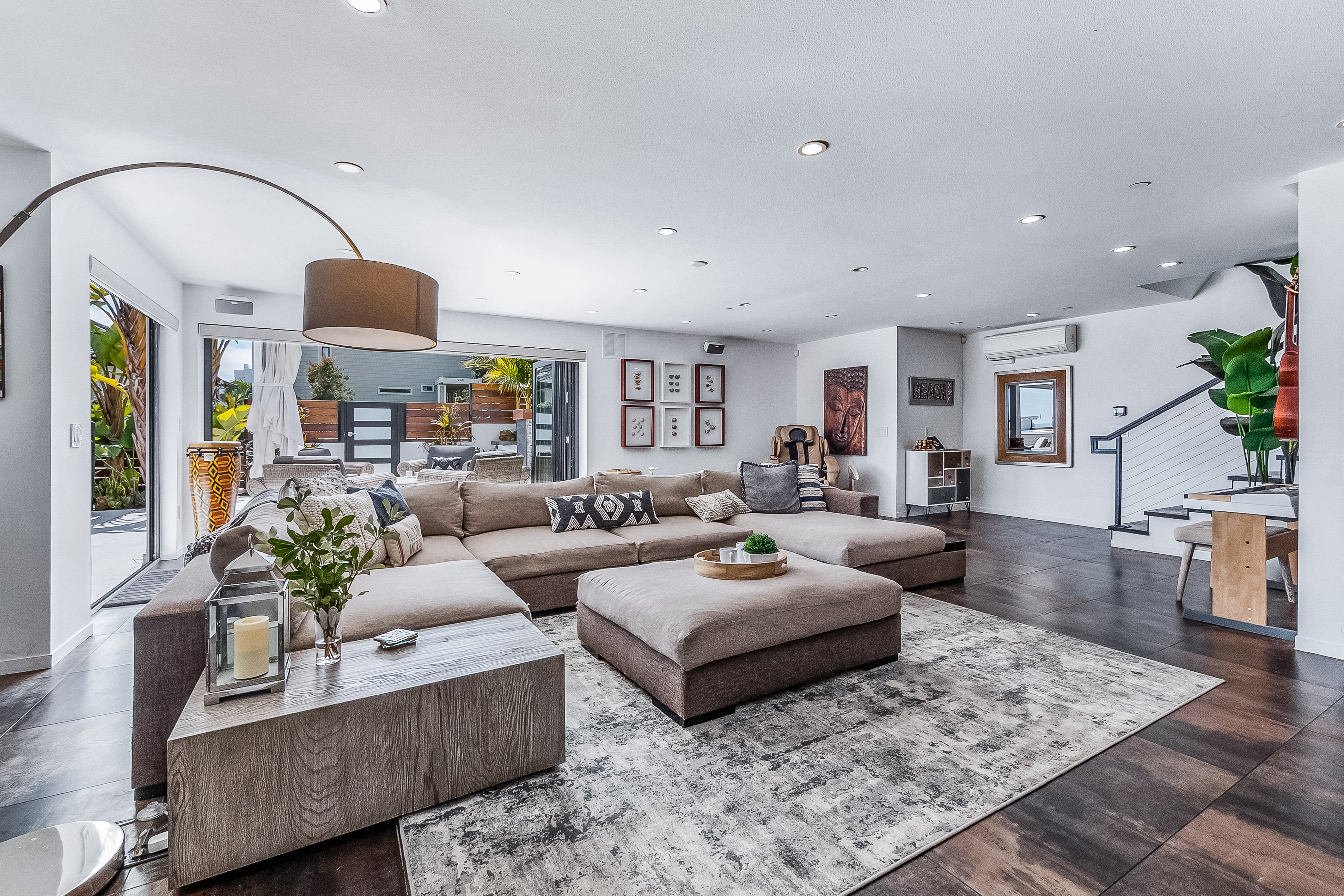 cozy yet modern style inside a california vacation home