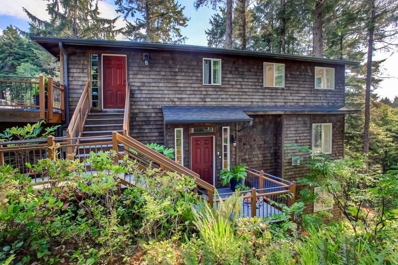 The exterior of a vacation rental in Cannon Beach.