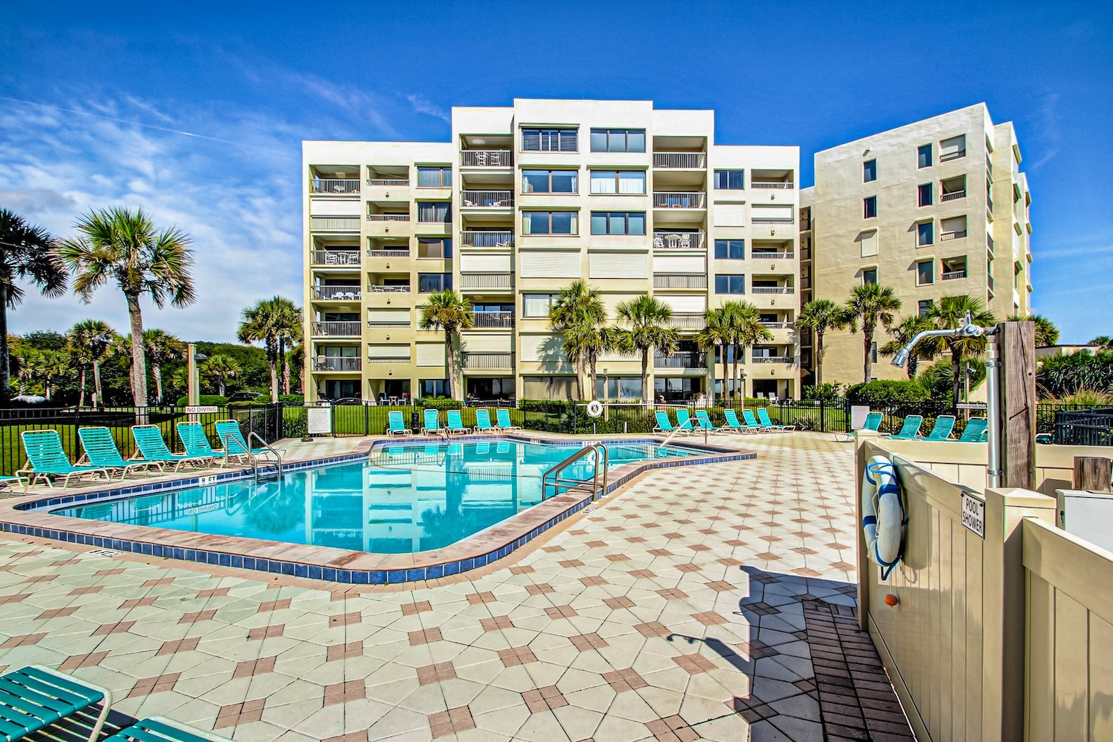 Summer Beach Resort pool