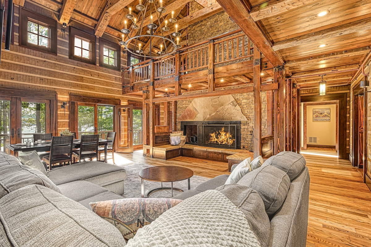 The living area of a vacation rental in Swanton, MD.