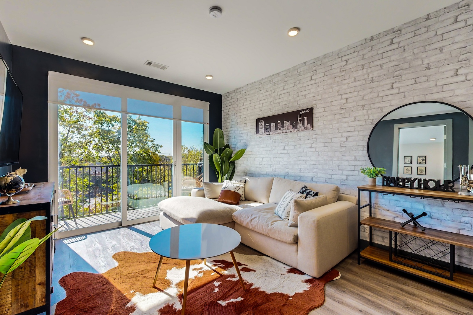 The living area of a rental for CMA Fest in Nashville.