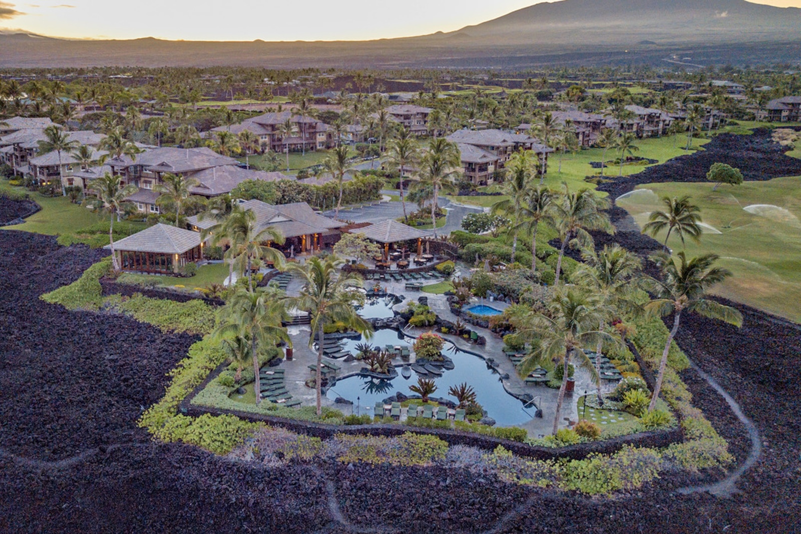 A drone shot of a golf course on the BIg Island.