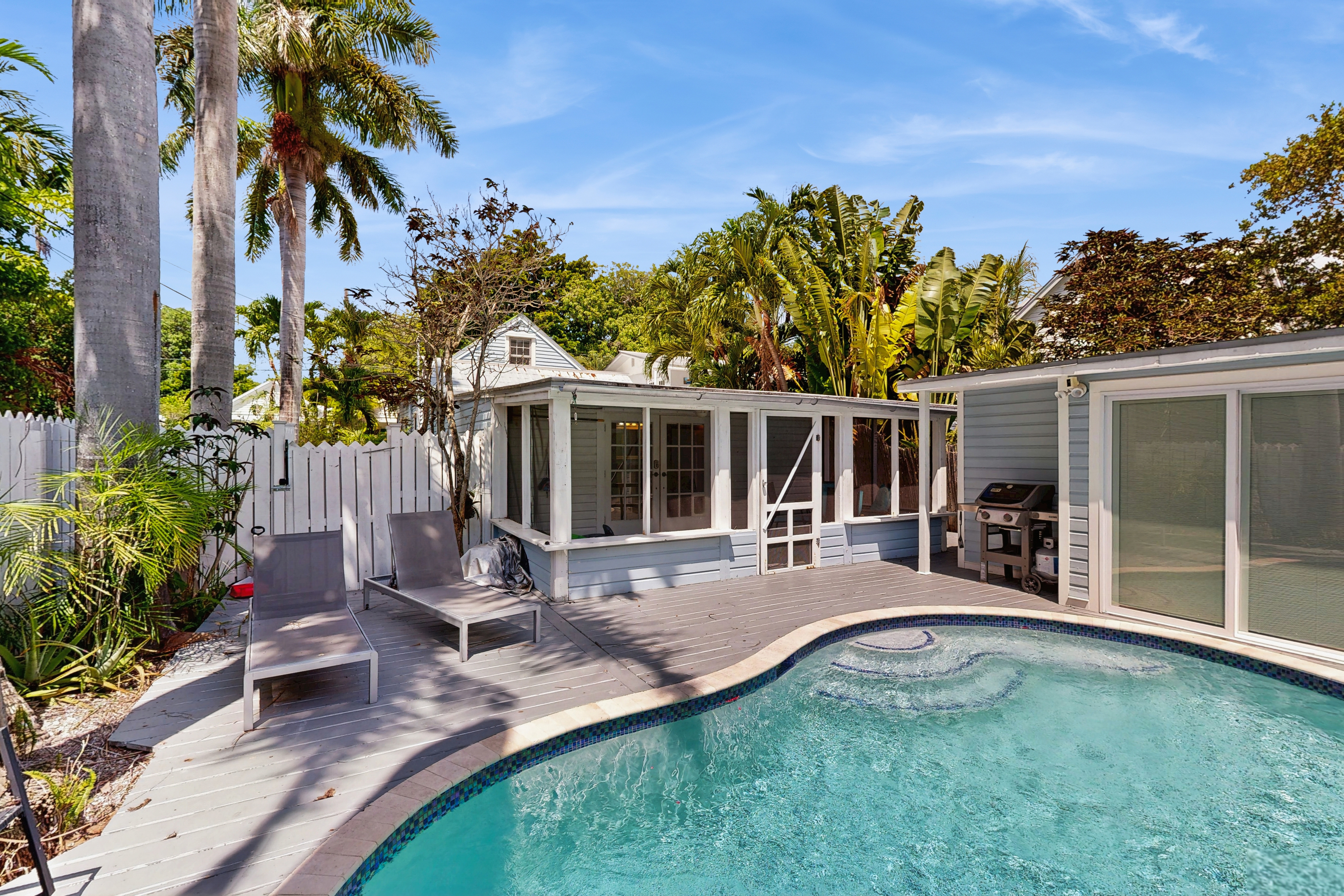 private outdoor pool of vacation home in key west